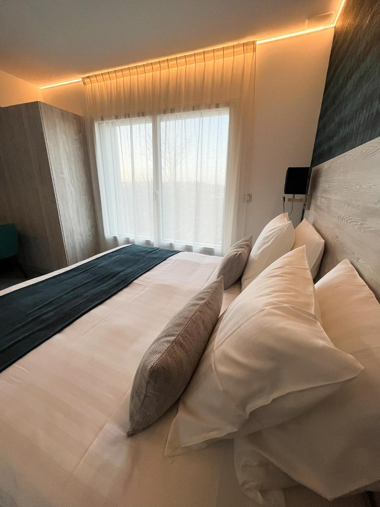 Hotel Le Manoir Du Roselier Plerin Ngoại thất bức ảnh